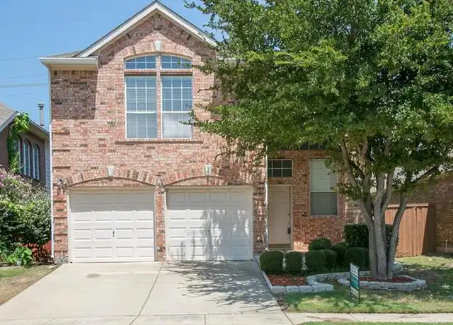 Property at 511 Poplar Ln, Irving, TX, 75063, 4 beds, 3.5 baths, [object Object]