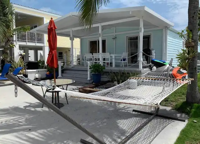 Property at 46 Ocean Dr, Key Largo, FL, 33037, 3 beds, 2 baths, [object Object]