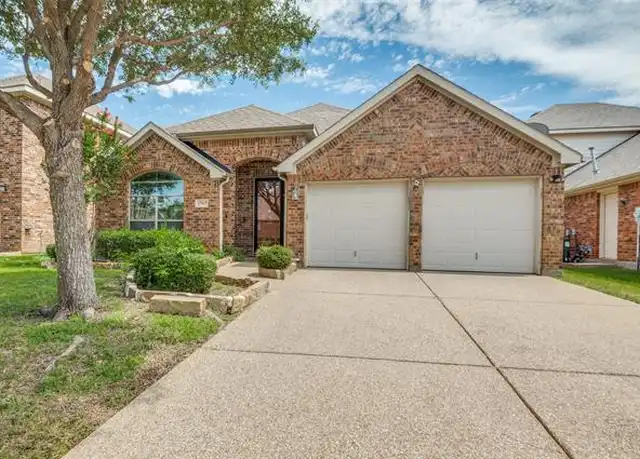 Property at 2767 Waterway Dr, Grand Prairie, TX, 75054, 3 beds, 2 baths, [object Object]