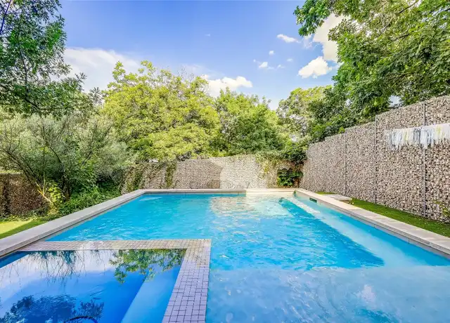 Property at 2000 Kenwood Ave, Austin, TX, 78704, 4 beds, 2.5 baths, [object Object]