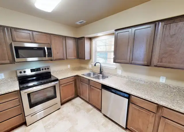 Property at 4123 N Sunflower Cir Unit 4123, Fayetteville, AR, 72703, 2 beds, 1.5 baths, [object Object]