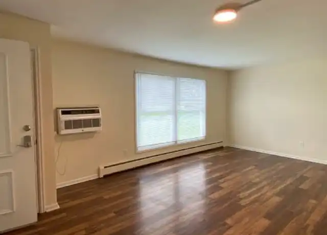 Property at 3228 Seneca Tpke Unit 1, Canastota, NY, 13032, 2 beds, 1 bath, [object Object]
