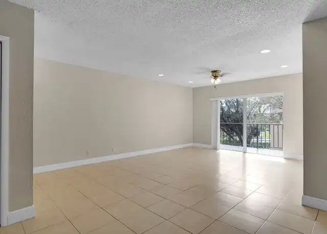 Property at 13715 Kendale Lakes Dr Unit A-311, Miami, FL, 33183, 3 beds, 2 baths, [object Object]