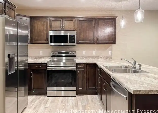 Property at 9619 W Broek Dr, Sioux Falls, SD, 57106, 3 beds, 2 baths, [object Object]