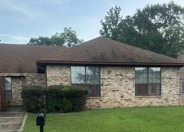 Property at 310 Brookwood Dr, Texarkana, TX, 75501, 3 beds, 2 baths, [object Object]