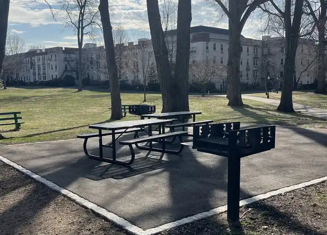 Property at 104 Woodside Grn Unit 3b, Stamford, CT, 06905, 1 bed, 1 bath, [object Object]