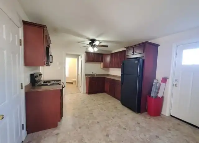 Property at 35 Charlton St Unit 1, Southbridge, MA, 01550, 2 beds, 1 bath, [object Object]
