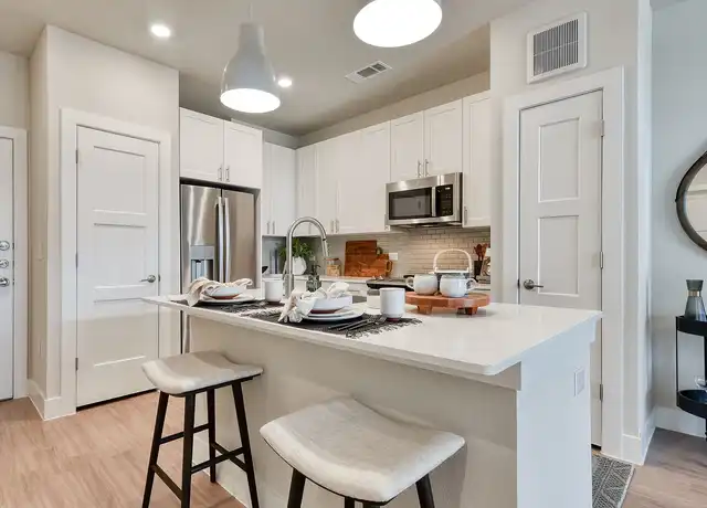 Property at Lenox Grandview - 15506 Interplace, San Antonio, TX, 78249, 1-3 bed, 1-3 bath, [object Object]