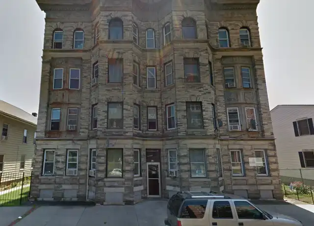 Property at 470 Maple St Unit 1R, Holyoke, MA, 01040, 3 beds, 1 bath, [object Object]