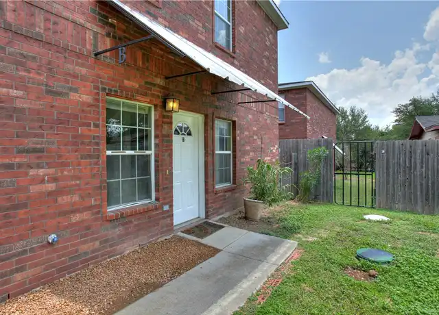 Property at 1105 Cuernavaca Dr N Unit B, Austin, TX, 78733, 3 beds, 2 baths, [object Object]