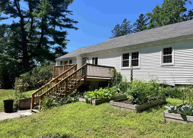 Property at 28 Old Wolfeboro Rd Unit 3, Alton, NH, 03809, 3 beds, 1 bath, [object Object]