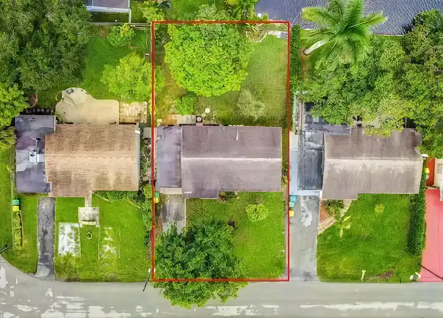 Property at 4329 SW 49th Ct, Fort Lauderdale, FL, 33314, 3 beds, 2 baths, [object Object]