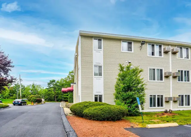 Photo of 875 S Porter St, Manchester, NH 03103