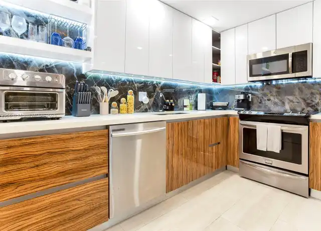 Property at 2821 N Miami Beach Blvd Unit 5M, North Miami Beach, FL, 33160, 2 beds, 2 baths, [object Object]