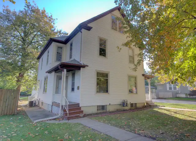 Property at 2405 Farnam St Unit 2405, Davenport, IA, 52803, 3 beds, 1 bath, [object Object]