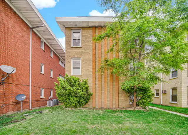 Property at 1821 S Harlem Ave Unit 1W, Berwyn, IL, 60402, 2 beds, 1 bath, [object Object]
