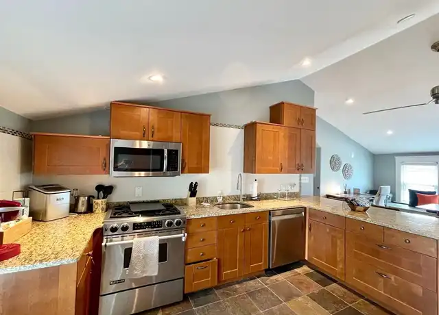 Property at 247 Savin Hill Ave #3, Dorchester, MA, 02125, 1 bed, 1 bath, [object Object]