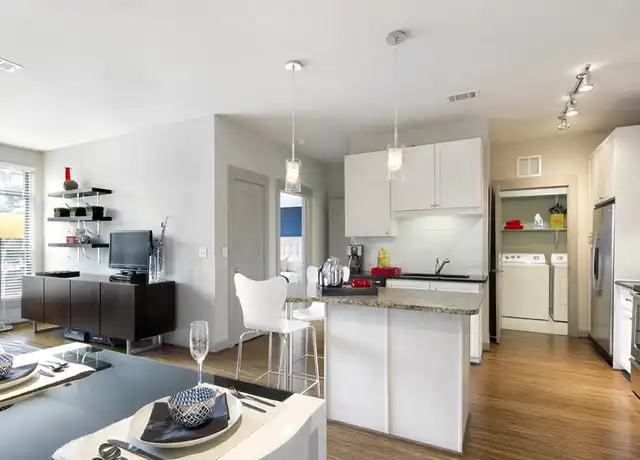 Property at 1617 W 5th St Unit 472, Austin, TX, 78703, 1 bed, 1 bath, [object Object]