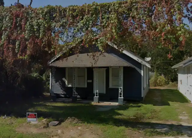 Property at 1380 Liveoak St, Beaumont, TX, 77703, 3 beds, 1 bath, [object Object]