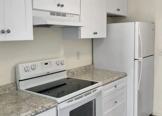 Property at 5807 March Ln Unit C, Sumner, WA, 98390, 2 beds, 1.5 baths, [object Object]