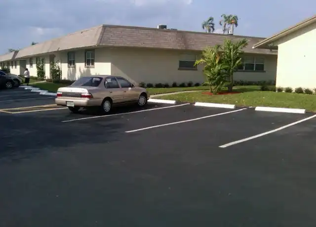 Property at 521 Banks Rd Unit 7, Margate, FL, 33063, 2 beds, 1 bath, [object Object]