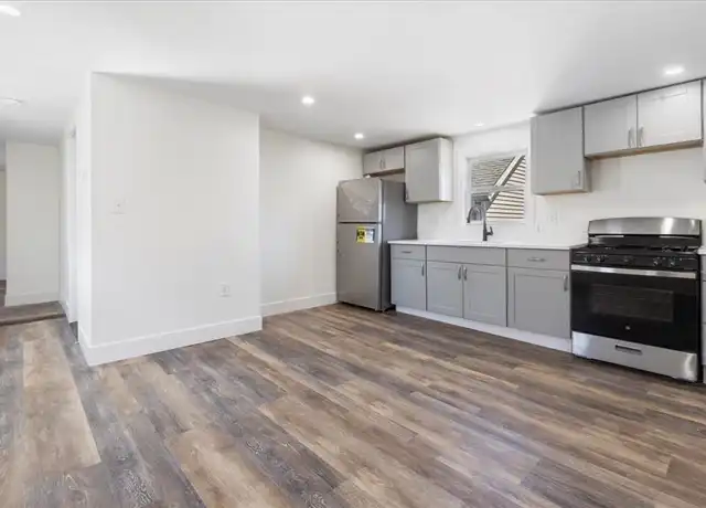 Property at 124 Williams Ave Unit 2, Lynn, MA, 01902, 3 beds, 1 bath, [object Object]