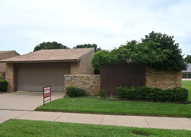 Property at 2814 Mill Valley Dr, Wichita Falls, TX, 76308, 2 beds, 2 baths, [object Object]