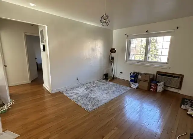 Property at 24 Saint Paul St #4, Brookline, MA, 02446, 2 beds, 1 bath, [object Object]