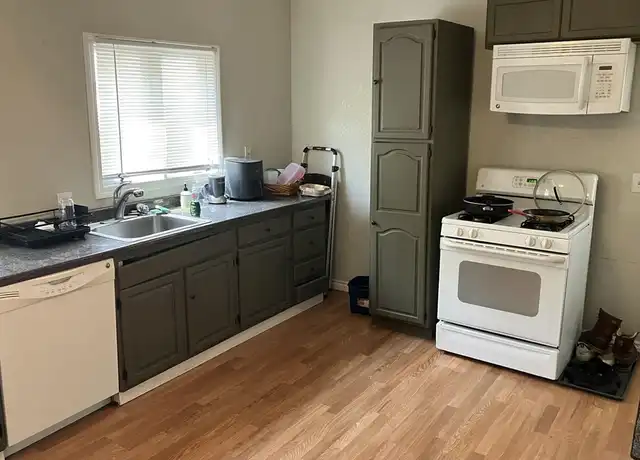 Property at 50 Bromfield Rd Unit 1, Somerville, MA, 02144, 3 beds, 1 bath, [object Object]