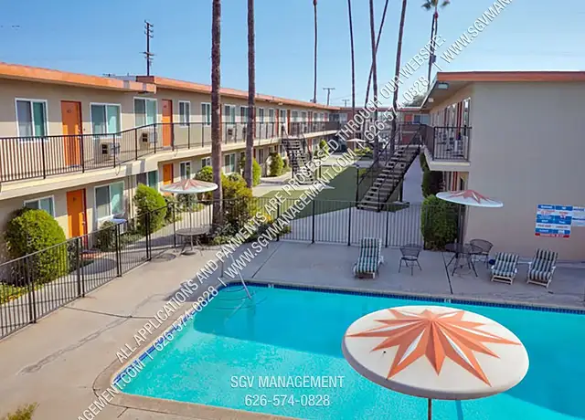 Photo of 565 E Arrow Hwy, Azusa, CA 91702