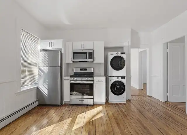 Property at 18 Ingalls St Unit 1, Worcester, MA, 01604, 3 beds, 1 bath, [object Object]