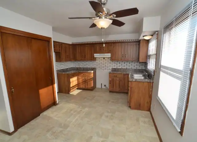 Property at Ridgeway Townhomes - 609 Ridgeway Dr, Hartland, WI, 53029, 3 beds, 1.5 baths, [object Object]
