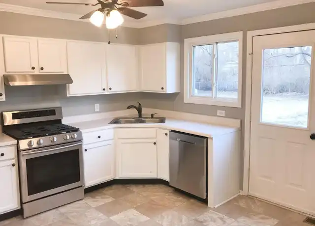 Property at 231 Hillsdale Dr, Ballwin, MO, 63011, 3 beds, 1 bath, [object Object]