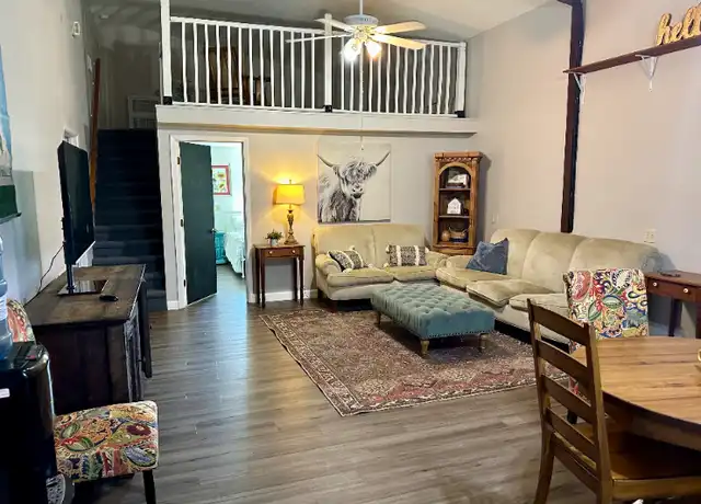 Property at 3137 Pearl Rd Unit B, Pleasanton, TX, 78064, 2 beds, 1 bath, [object Object]