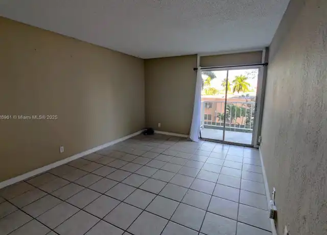 Property at 4550 NW 9th St Unit 310E, Miami, FL, 33126, 1 bed, 1 bath, [object Object]