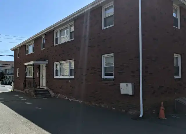 Property at 998 Campbell Ave Bldg 2 1000-8, West Haven, CT, 06516, 2 beds, 1 bath, [object Object]