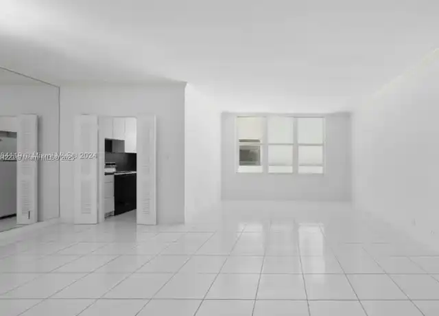 Property at 4747 Collins Ave #207, Miami Beach, FL, 33140, 2 beds, 2 baths, [object Object]