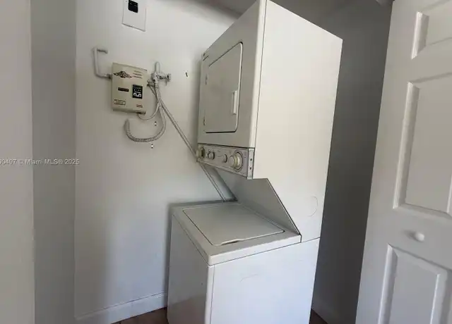 Property at 223 Calabria Ave #10, Coral Gables, FL, 33134, 1 bed, 1 bath, [object Object]