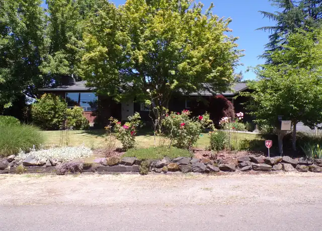 Property at 6331 SW Wilbard St, Portland, OR, 97219, 2 beds, 1.5 baths, [object Object]