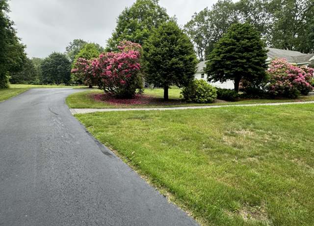 Photo of 301 Concord Rd, Wayland, MA 01778