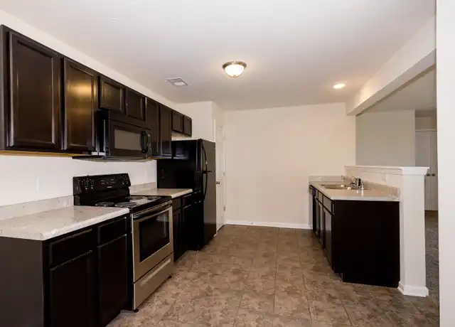 Property at 100 Boyd Pl #6, Winchester, KY, 40391, 2 beds, 2 baths, [object Object]