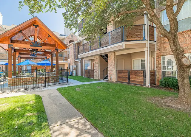 Photo of 4220 Esters Rd, Irving, TX 75038