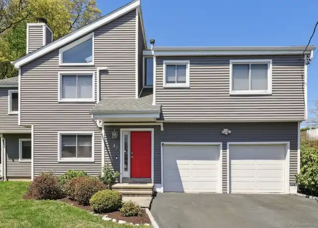 Property at 46 Fairway Grn, Fairfield, CT, 06825, 3 beds, 3 baths, [object Object]