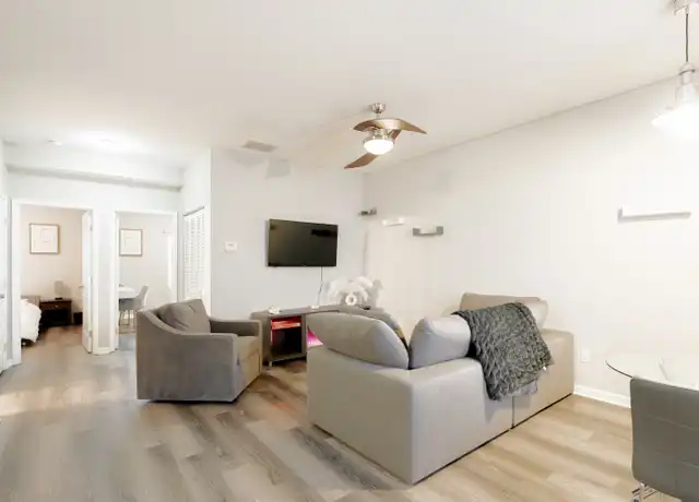 Property at 30 E Hudson St, Columbus, OH, 43202, 2 beds, 1 bath, [object Object]