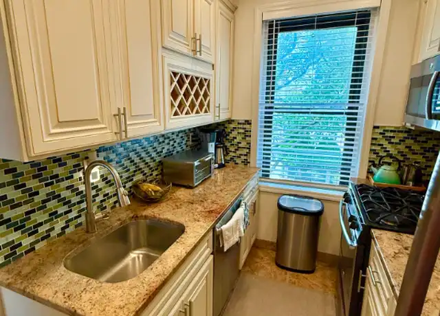 Property at 21-57 33rd St Unit 2Bdrm Astoria!, Astoria, NY, 11105, 2 beds, 1 bath, [object Object]