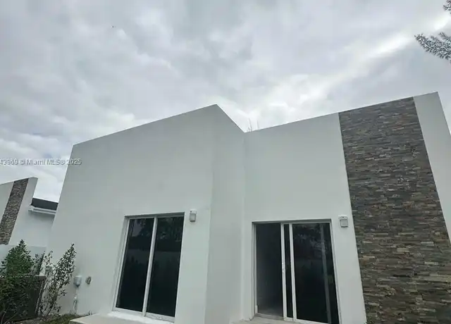 Property at 2423 NW 23rd Ln Unit 1-2, Fort Lauderdale, FL, 33311, 4 beds, 2.5 baths, [object Object]