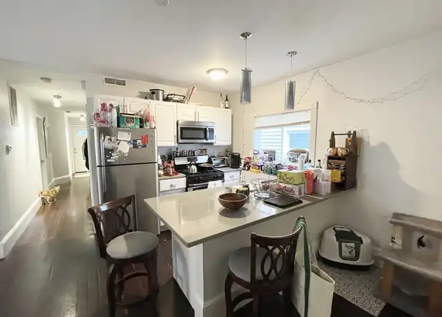Property at 32 Rawson St Unit 2, Boston, MA, 02125, 3 beds, 1 bath, [object Object]
