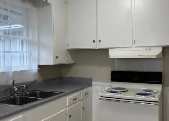 Property at 1908 E Holly St, Goldsboro, NC, 27530, 4 beds, 1 bath, [object Object]