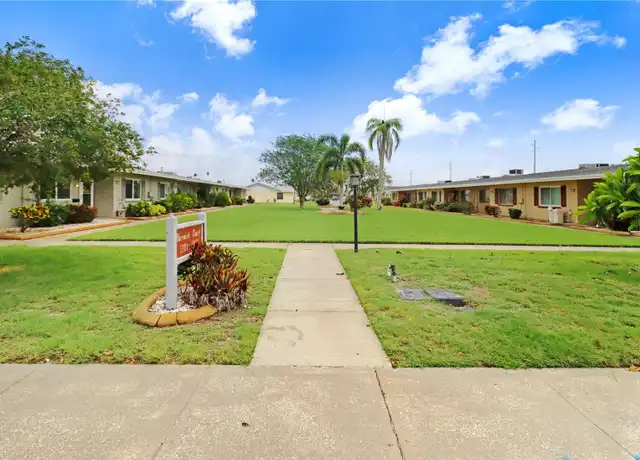 Property at 1309 Warwick Ct, Sun City Center, FL, 33573, 2 beds, 1 bath, [object Object]