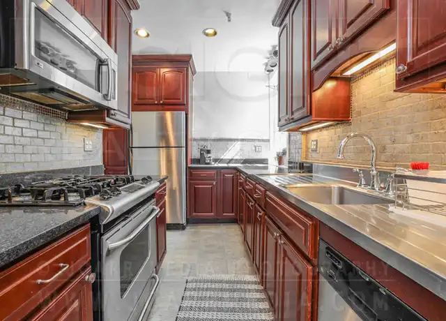 Property at 10 Jamaicaway #27, Jamaica Plain, MA, 02130, 2 beds, 1 bath, [object Object]